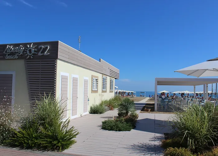 Hotel Liberty Beach - Parking & Beach